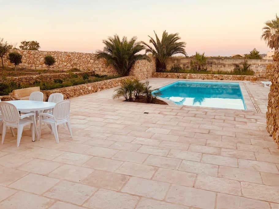 Farmhouse Villa With Large Pool And Garden In Gozo ガルブ エクステリア 写真