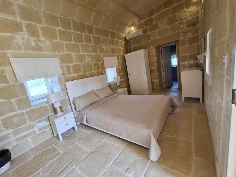 Farmhouse Villa With Large Pool And Garden In Gozo ガルブ エクステリア 写真