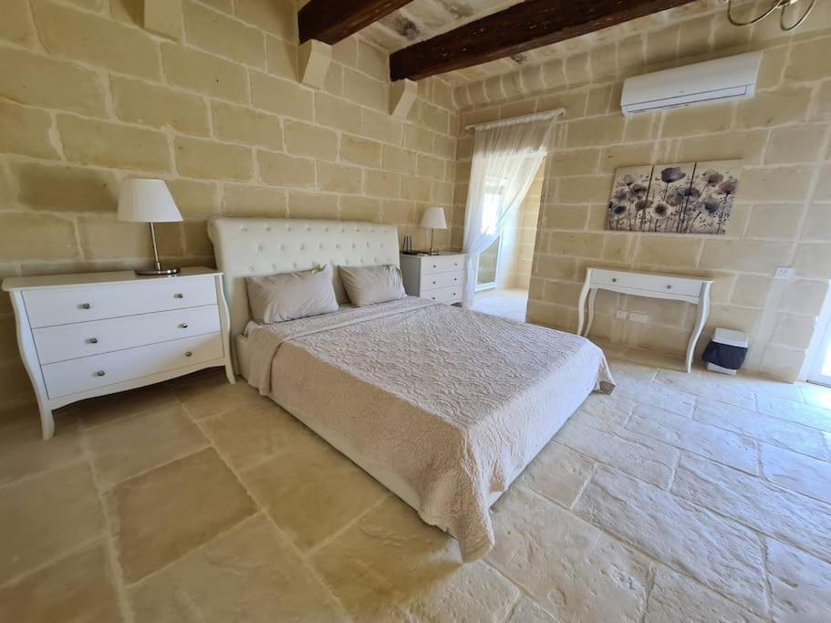 Farmhouse Villa With Large Pool And Garden In Gozo ガルブ エクステリア 写真