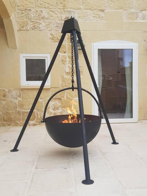Farmhouse Villa With Large Pool And Garden In Gozo ガルブ エクステリア 写真