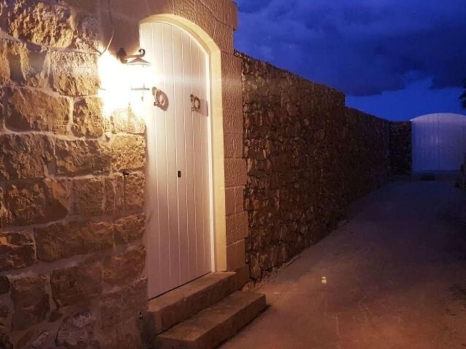 Farmhouse Villa With Large Pool And Garden In Gozo ガルブ エクステリア 写真