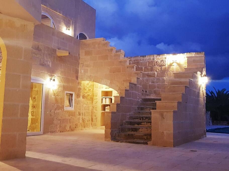 Farmhouse Villa With Large Pool And Garden In Gozo ガルブ エクステリア 写真