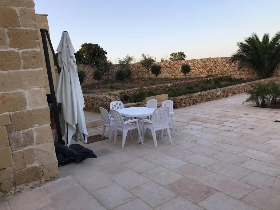 Farmhouse Villa With Large Pool And Garden In Gozo ガルブ エクステリア 写真