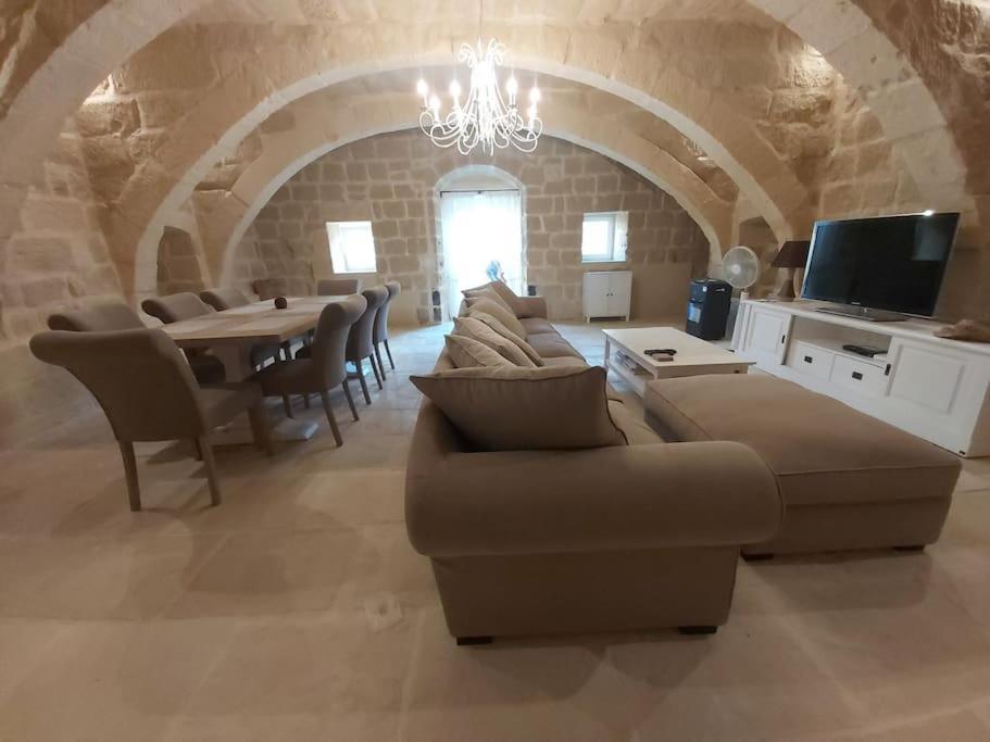 Farmhouse Villa With Large Pool And Garden In Gozo ガルブ エクステリア 写真